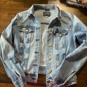 ⭐️2/$30⭐️ American eagle jean jacket